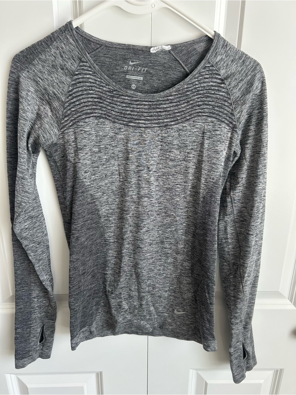 Nike Women’s Gray Heather Dri-FIT Long Sleeve Performance Top
